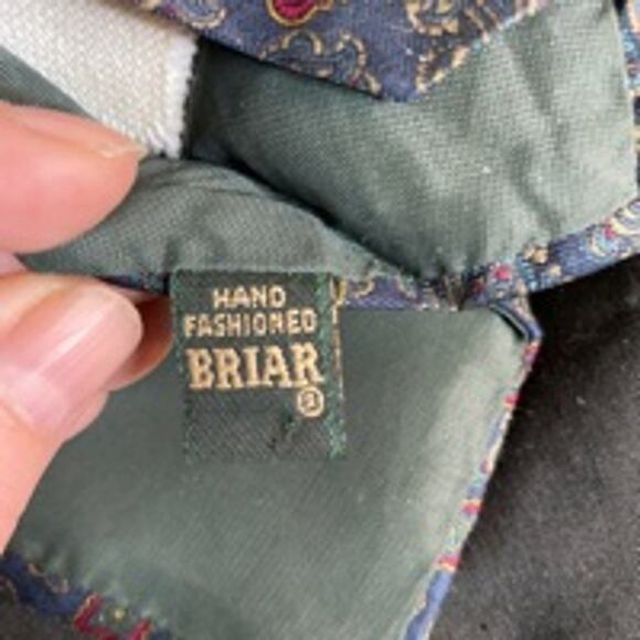 Vintage 90s Paisley Print Tie Blue Red Gold Briar Hand-Fashioned Italy USA - Picture 5 of 6